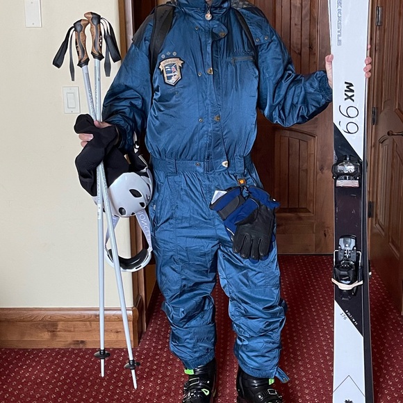 Men full ski suit very light very warm good condition size 52 made in Italy